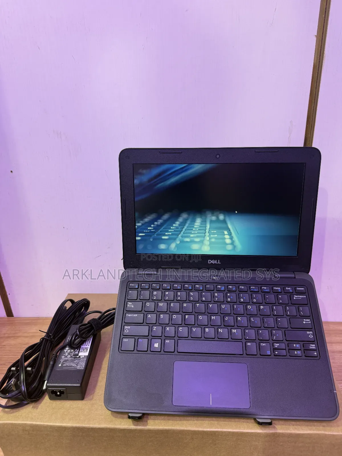 New Laptop Dell Latitude 13 3340 4GB Intel Celeron SSD 60GB