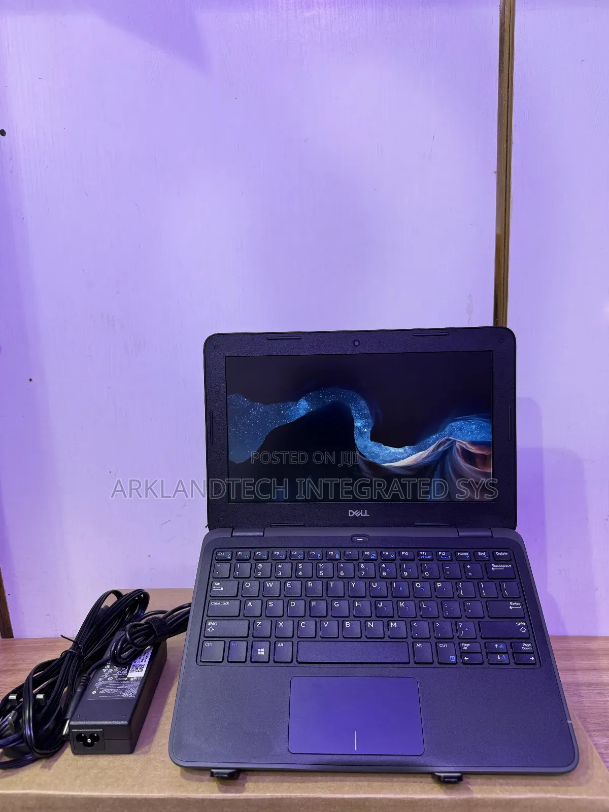 New Laptop Dell Latitude 13 3380 4GB Intel Celeron SSD 60GB