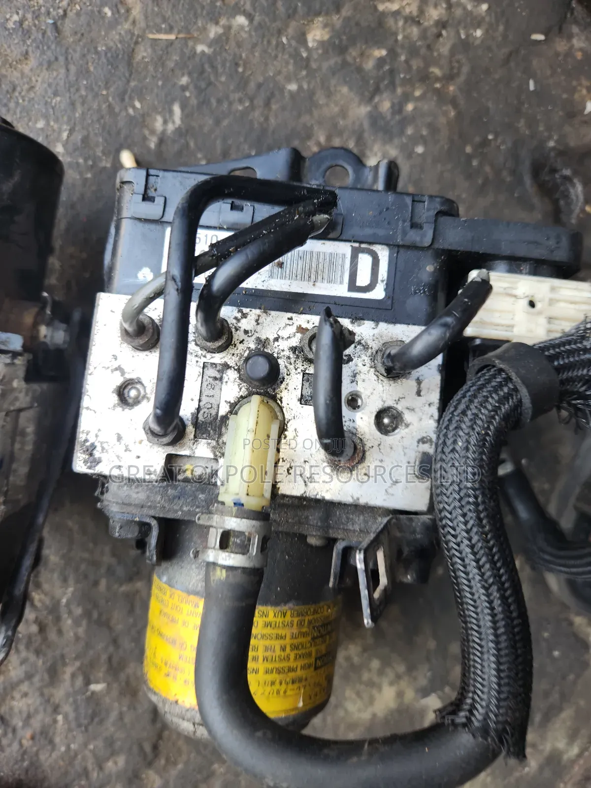 Toyota Lexus 400h Abs Pump