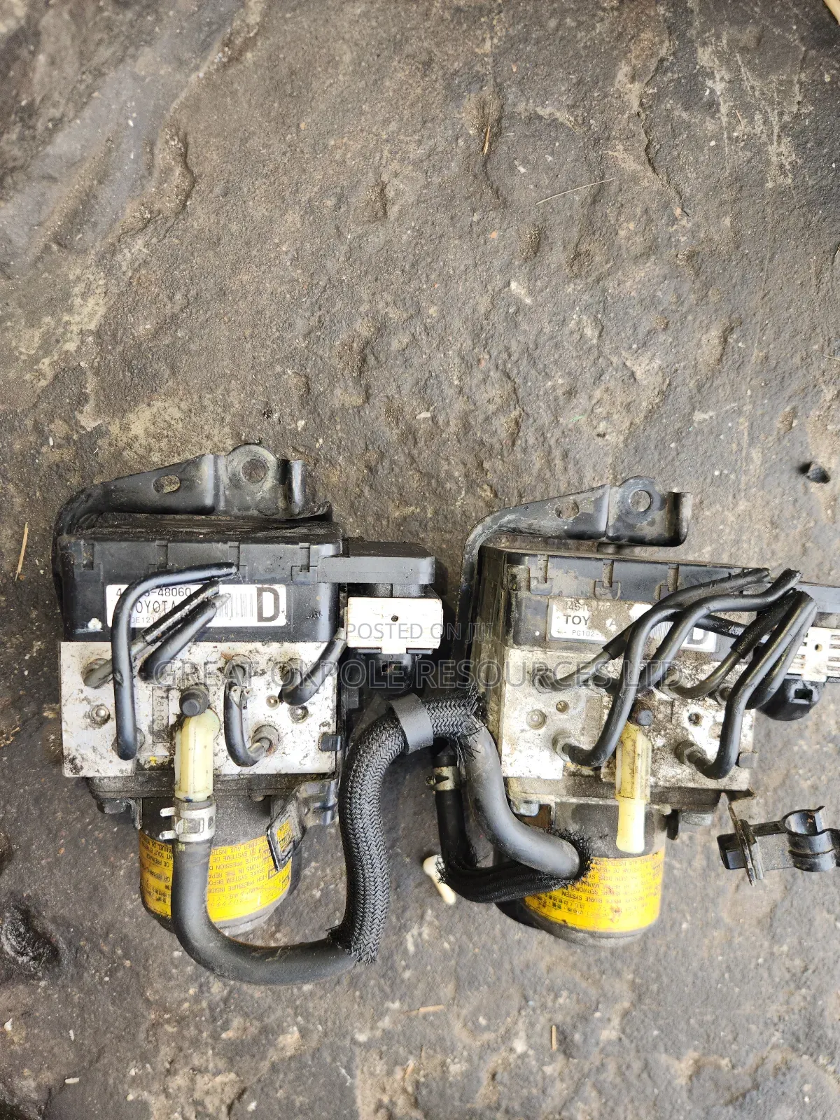 Toyota Lexus 400h Abs Pump