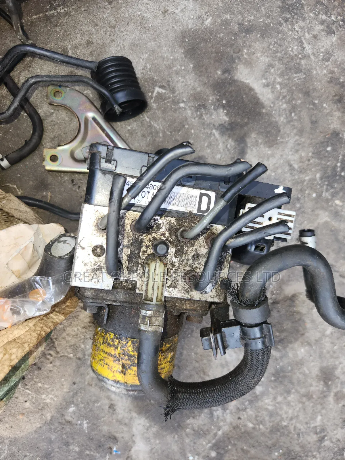 Toyota Lexus 400h Abs Pump