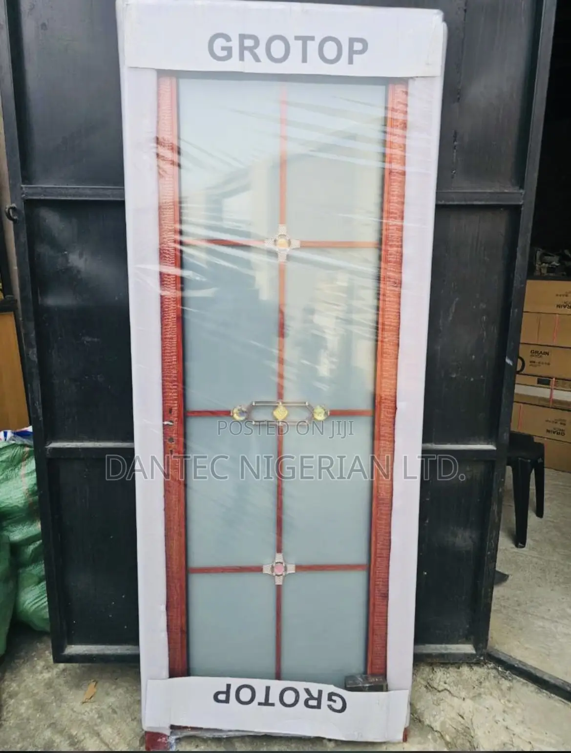 Aluminum Glass For Toilet 750mm