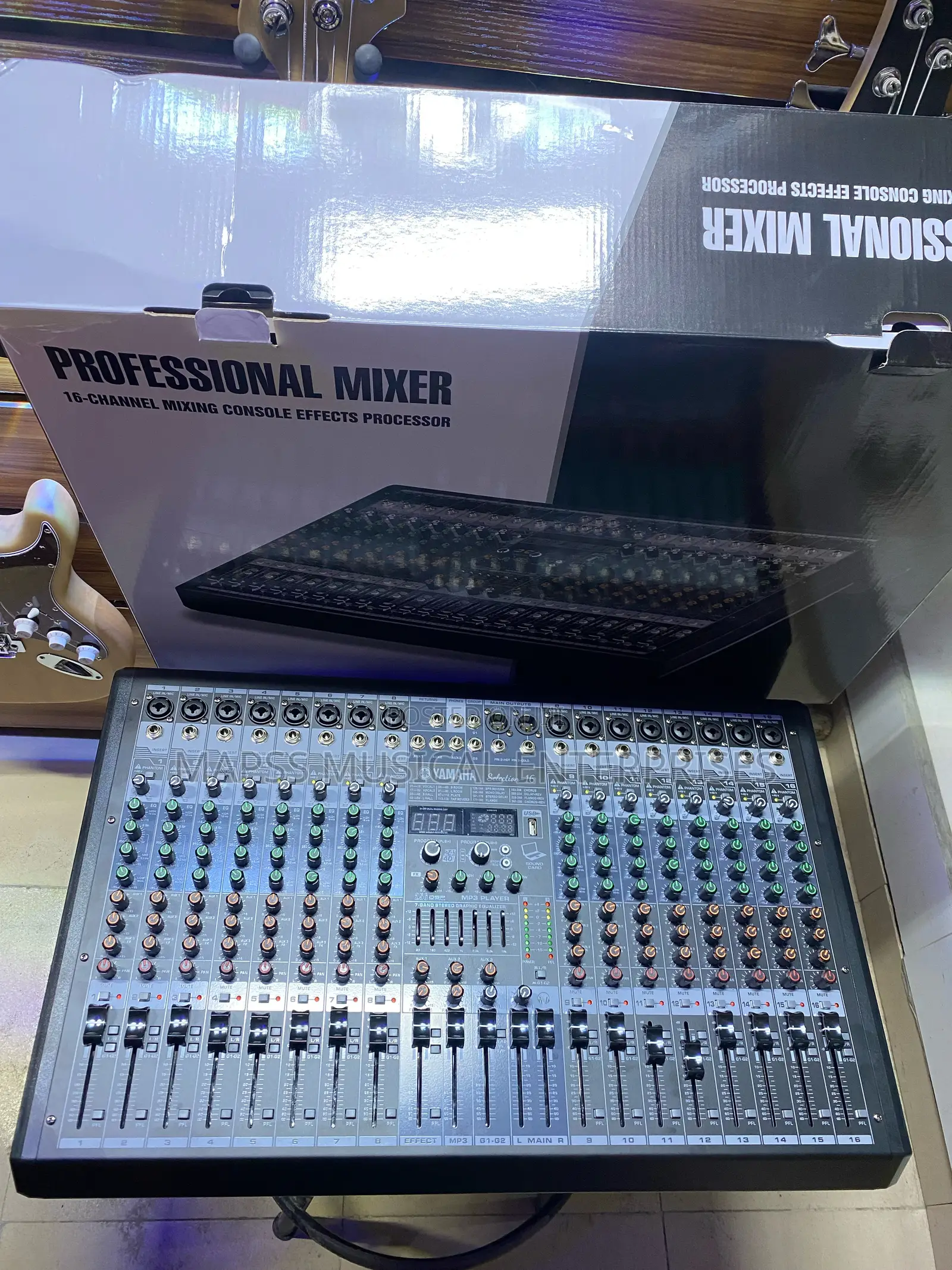 Yamaha 16 Channel Mixer