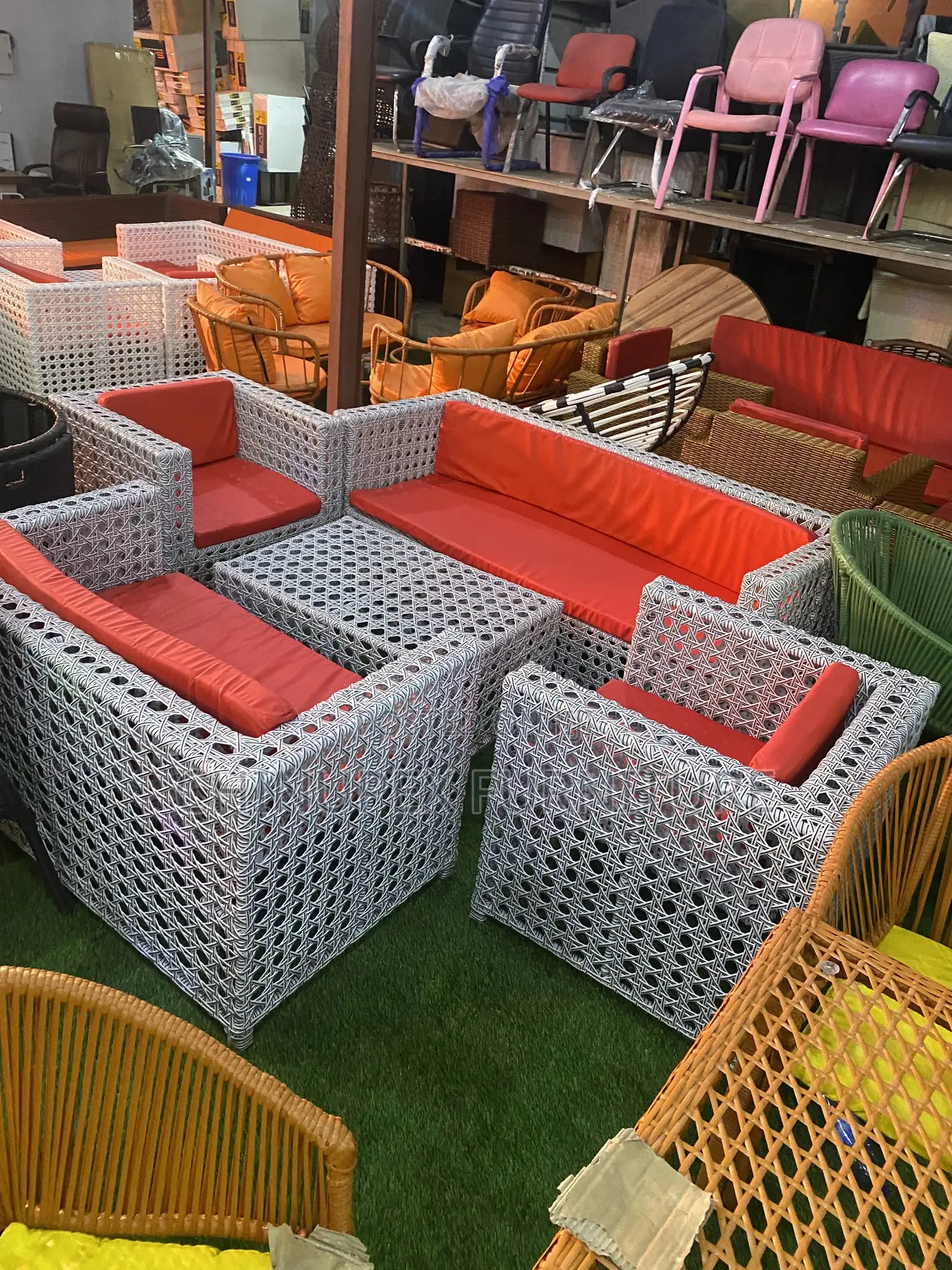 By 7 Seaters Set of Rattan With Glass Top Table