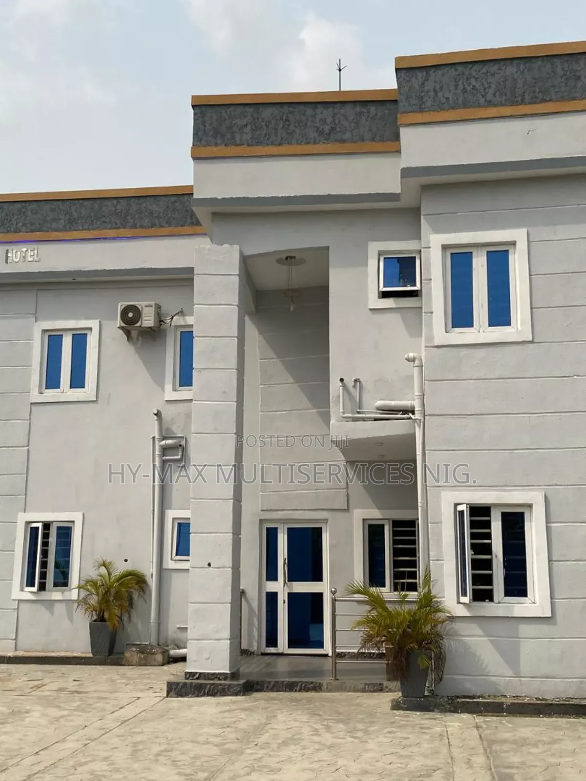 Luxury 10-Room Hotel for Sale With Solar Inverter in Port Harcourt