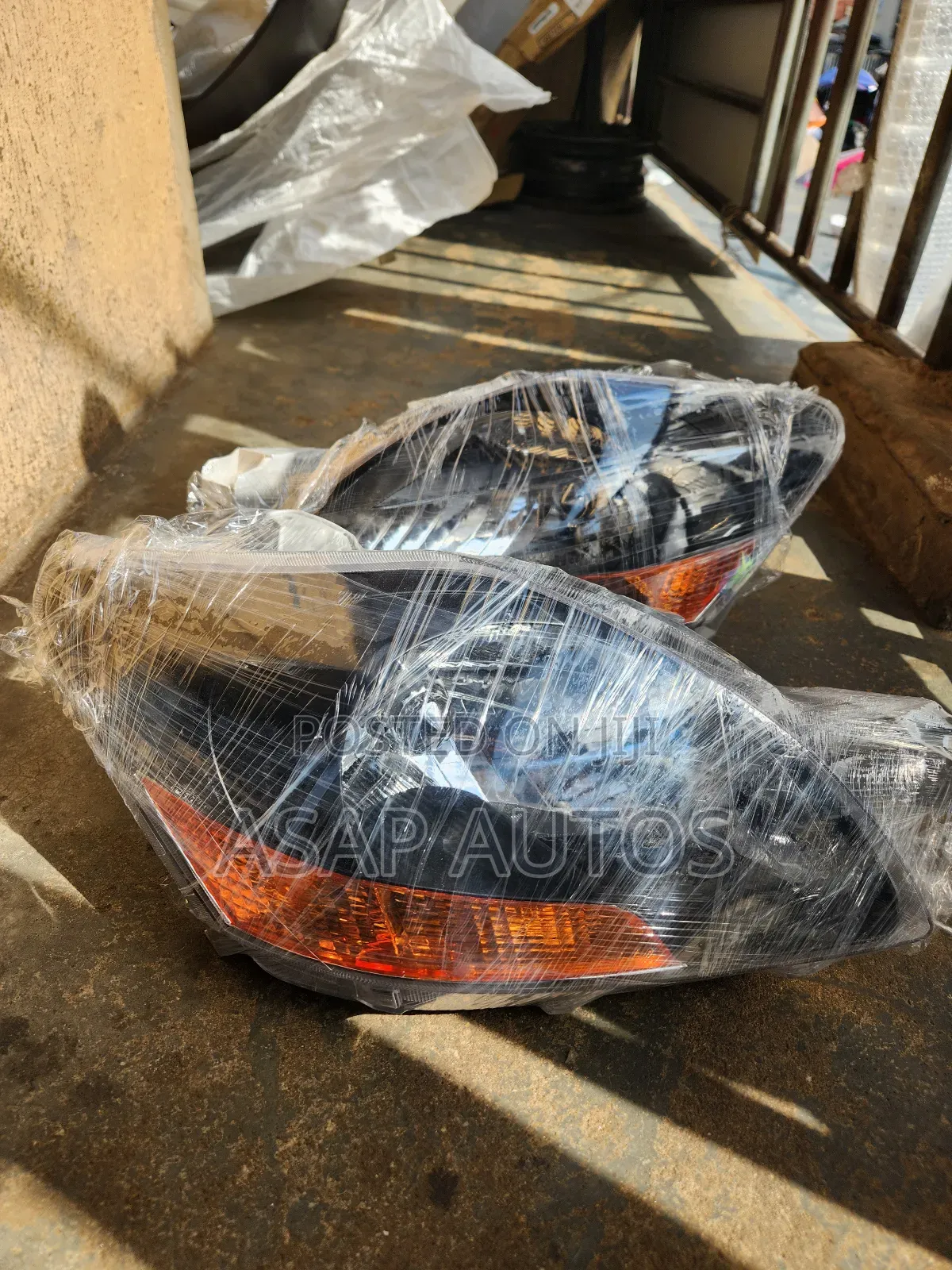Headlamp for Toyota Yaris 2008