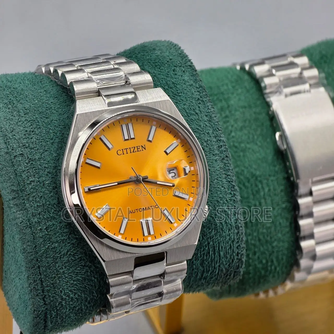 Citizen Quality Luxury Men Chain Strap Wristwatch