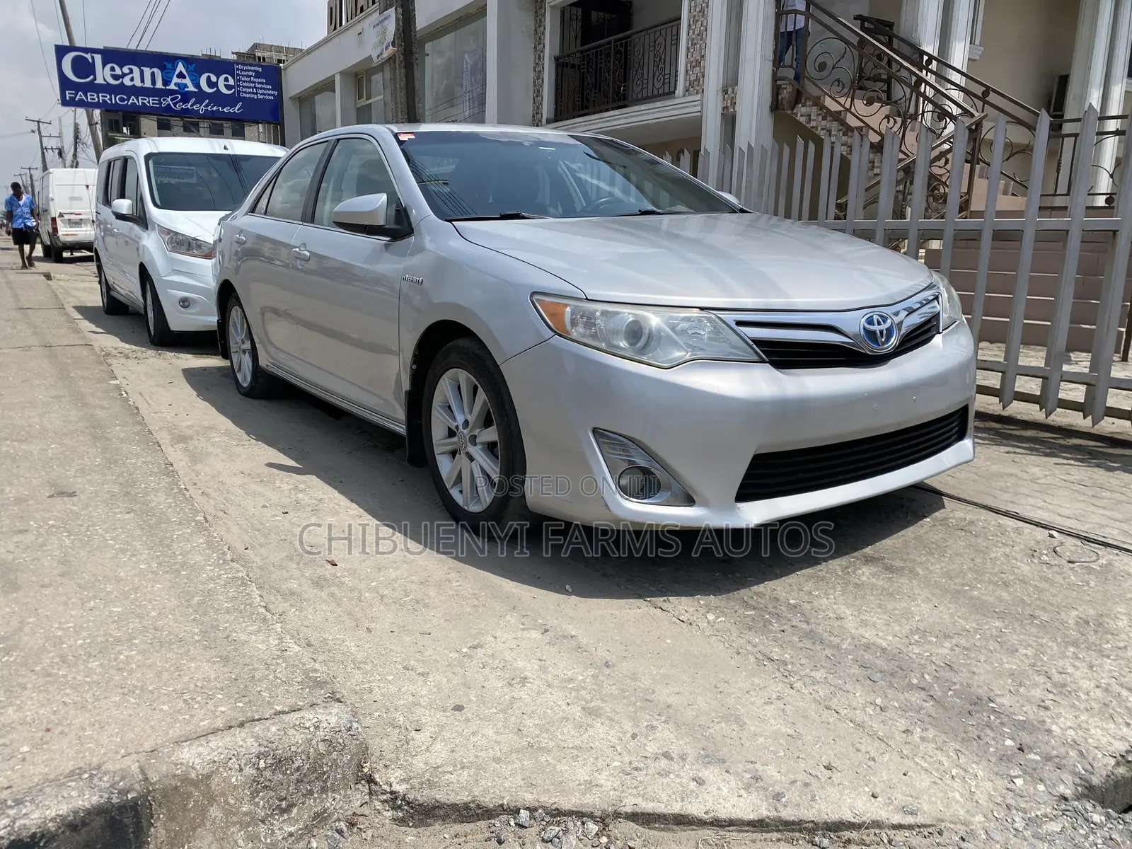 Toyota Camry XLE 4dr Sedan (2.5L 4cyl 6A) 2013 Silver