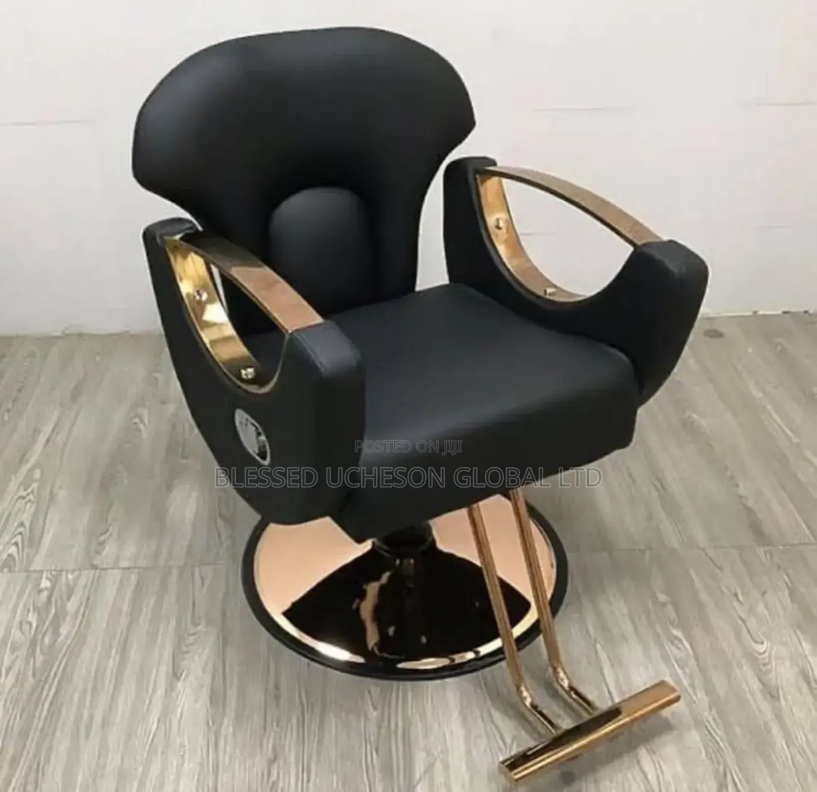 Luxury Black and Gold Barbing Chair