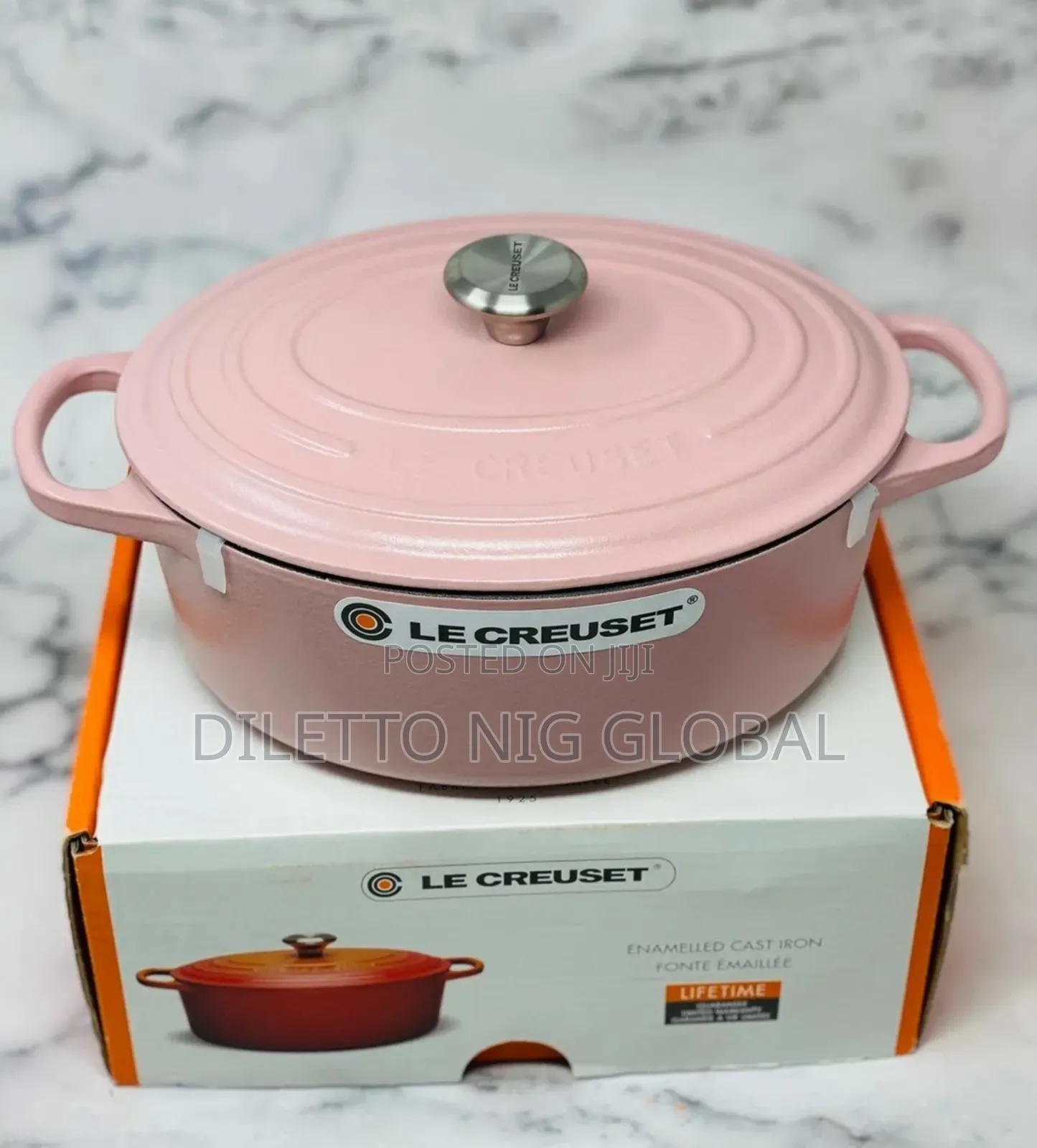 Le Creuset Signature Enameled Cast Iron Dutch Oven