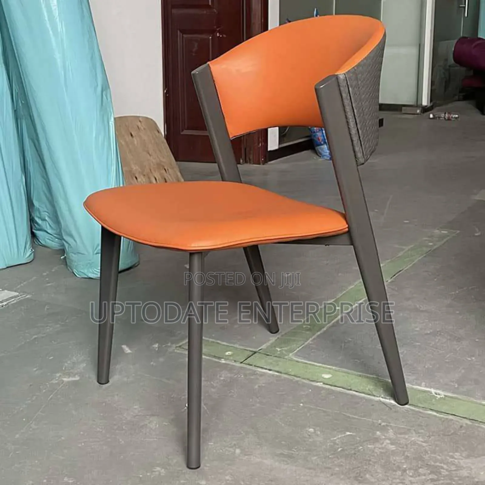Comfortable Wooden Leg Dining Chairs