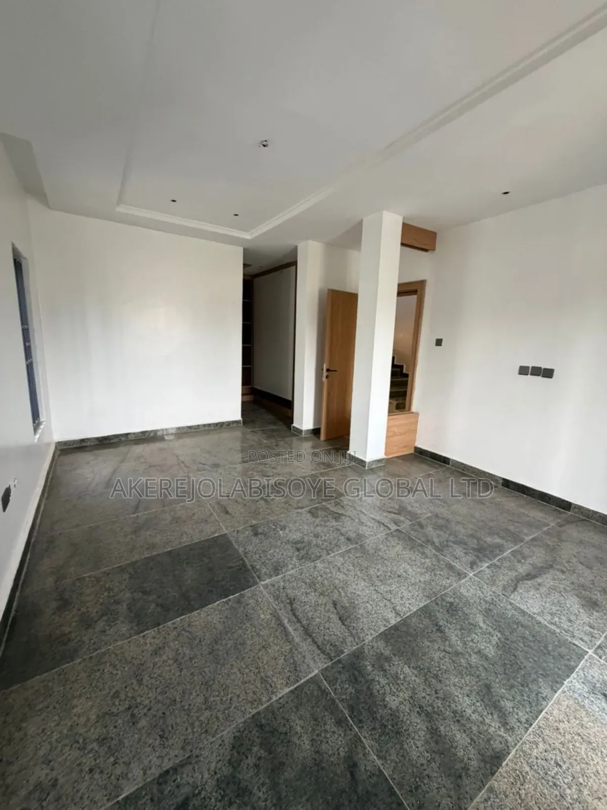 4bdrm Duplex in Wuse, Abuja for sale
