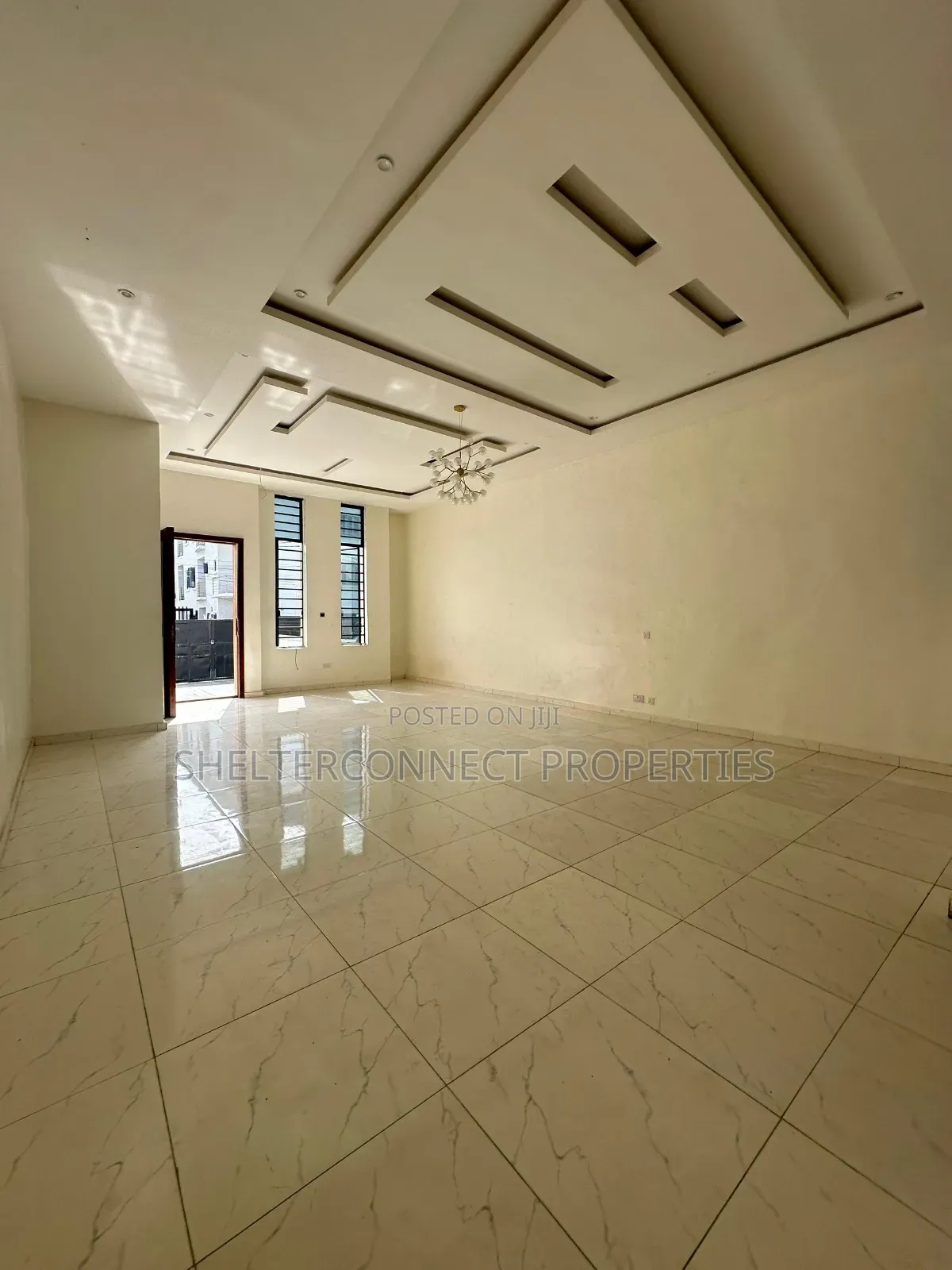 4bdrm Duplex in Ikota for sale