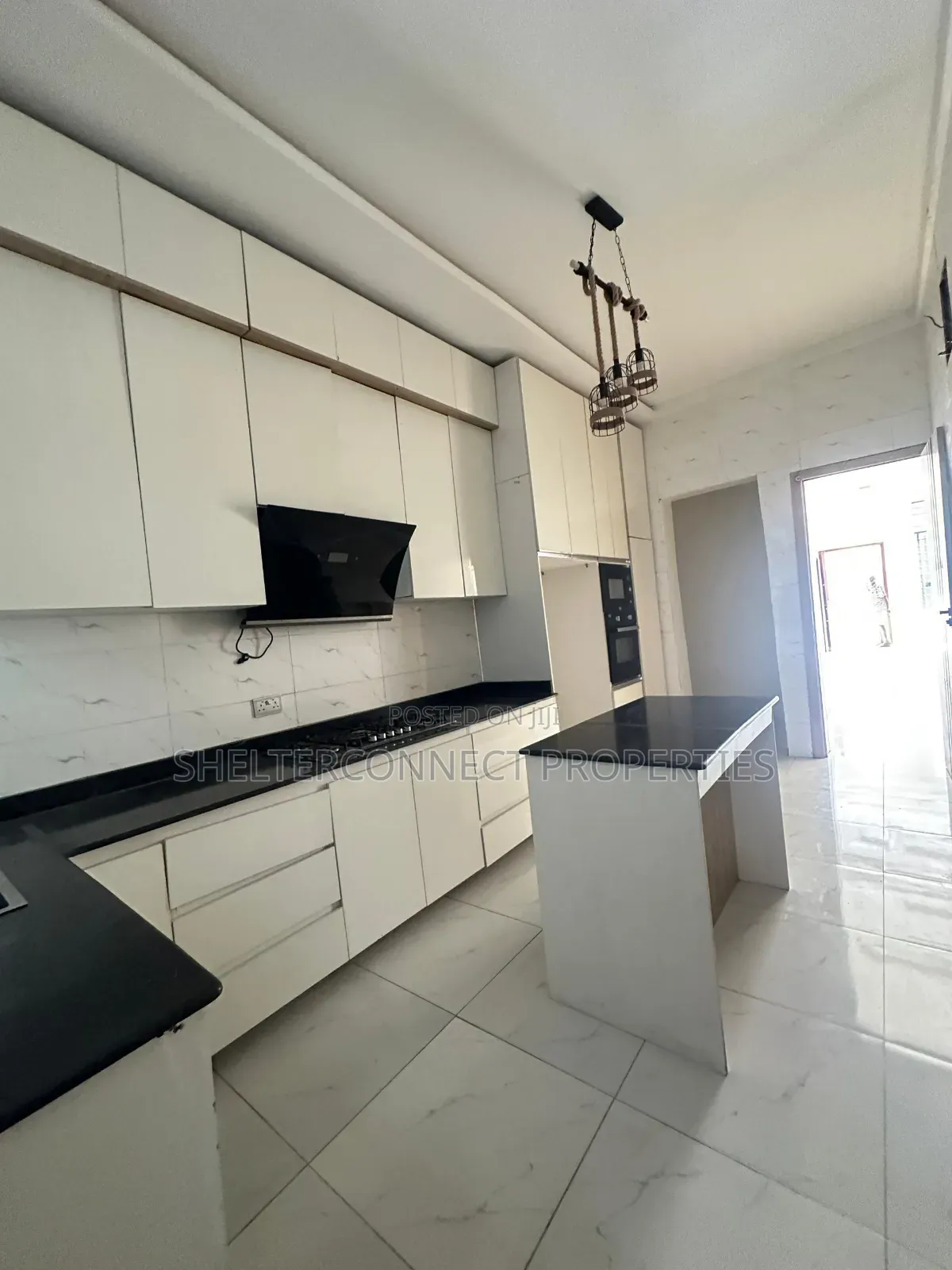 4bdrm Duplex in Ikota for sale