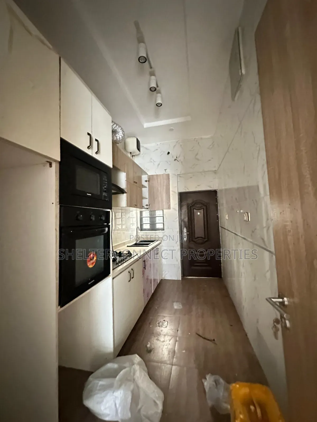 3bdrm Duplex in Ikota for sale