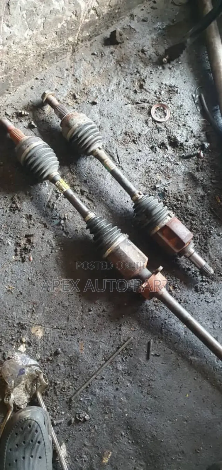 “Front/Rear Drive Shaft for Chevrolet Traverse 2009–2013”