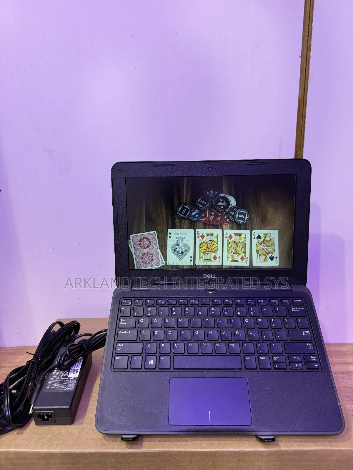 New Laptop Dell Latitude 3120 4GB Intel Celeron SSD 60GB