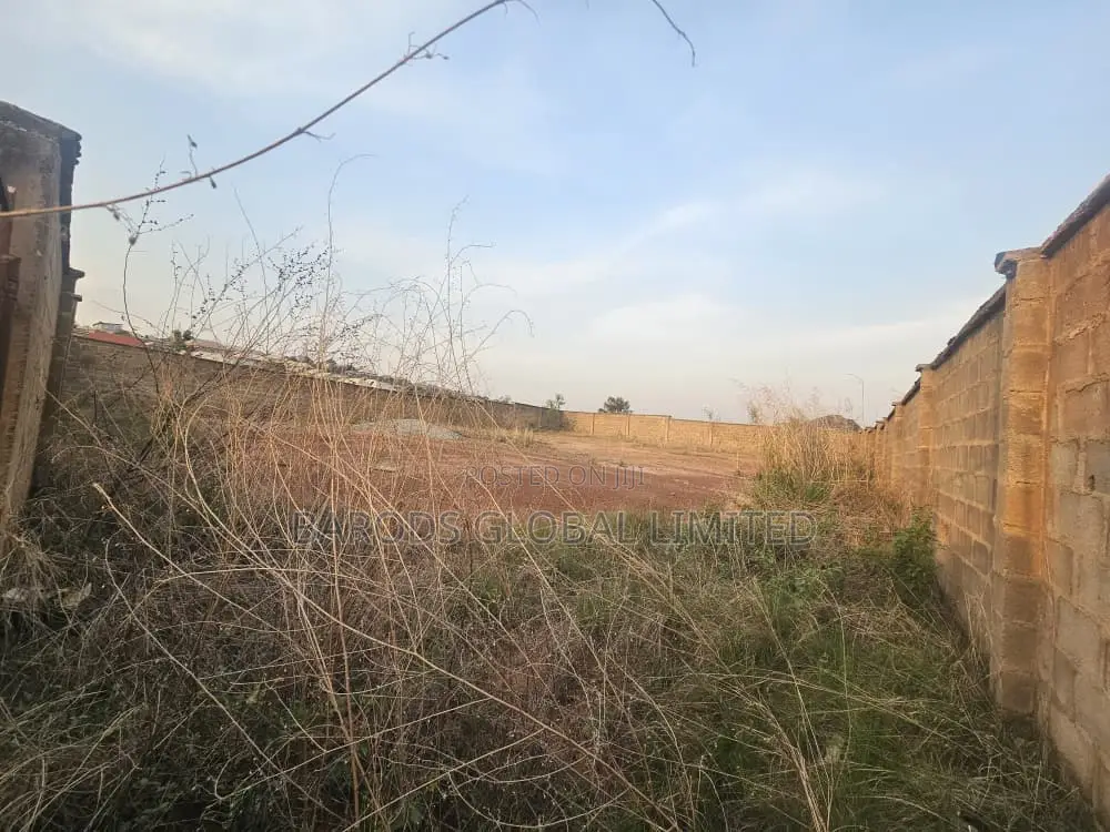 Prime 1000sqm Fenced and Gated Land Laderin Estate