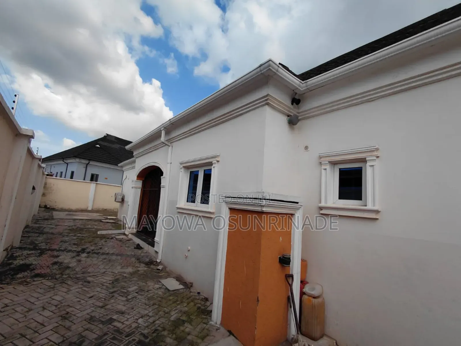 3bdrm Bungalow in Temidire Estate for sale