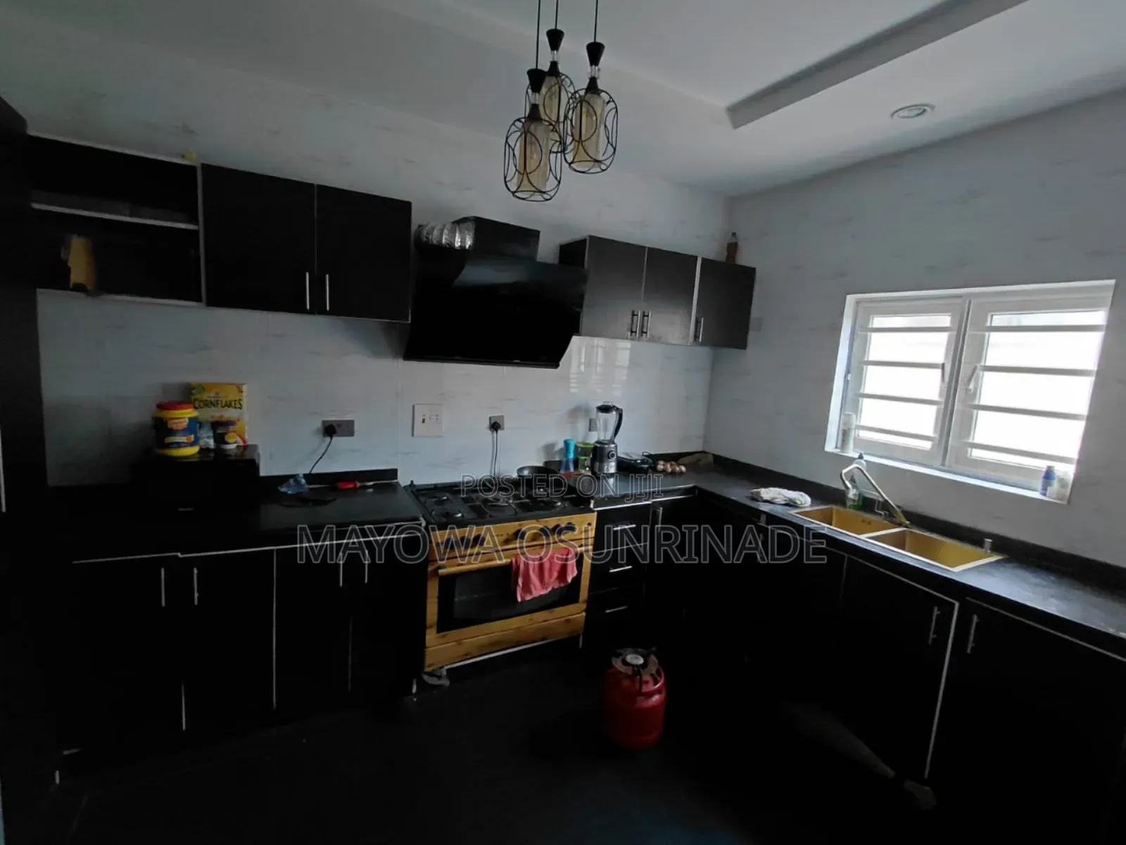 3bdrm Bungalow in Temidire Estate for sale
