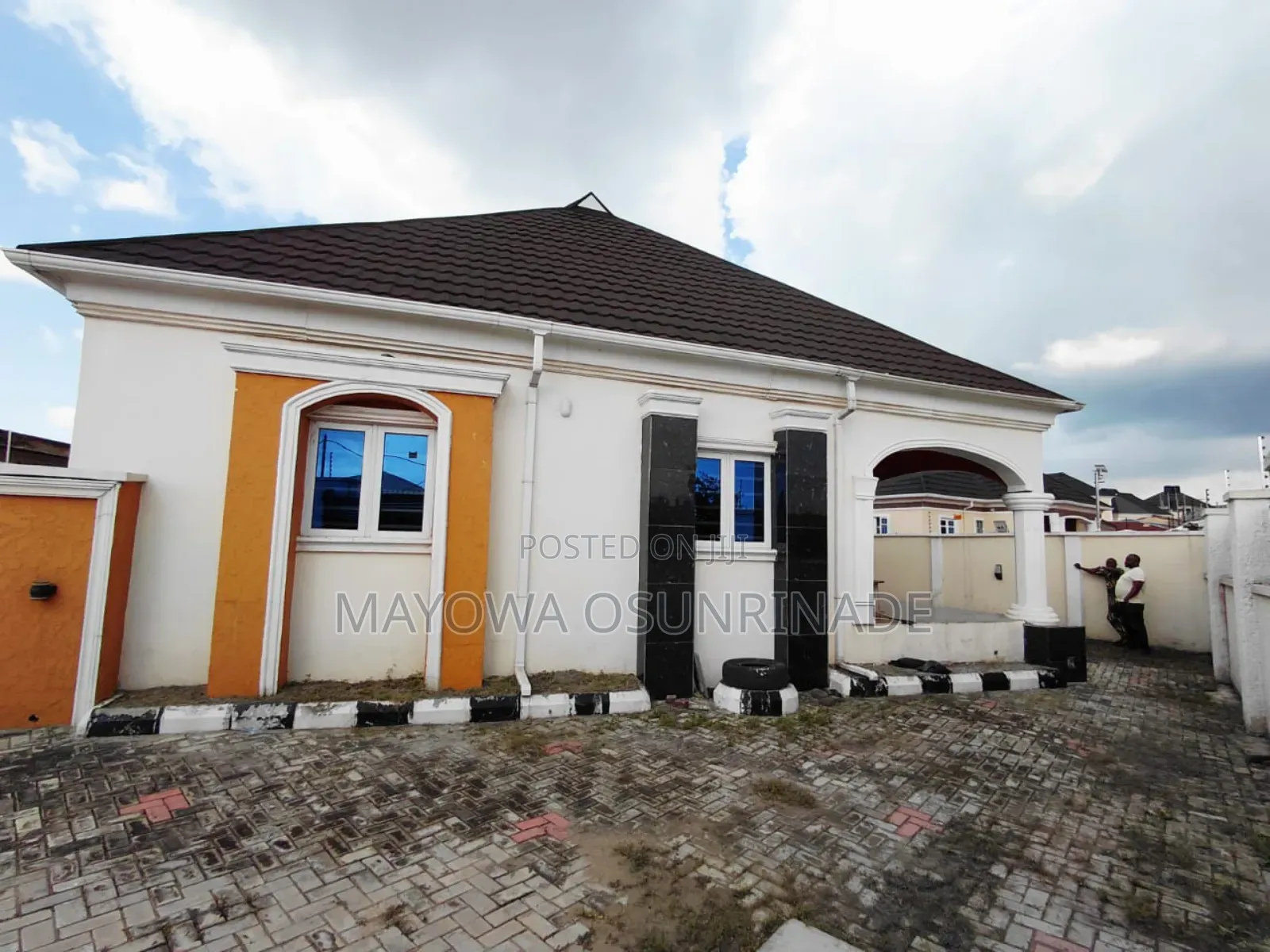 3bdrm Bungalow in Temidire Estate for sale