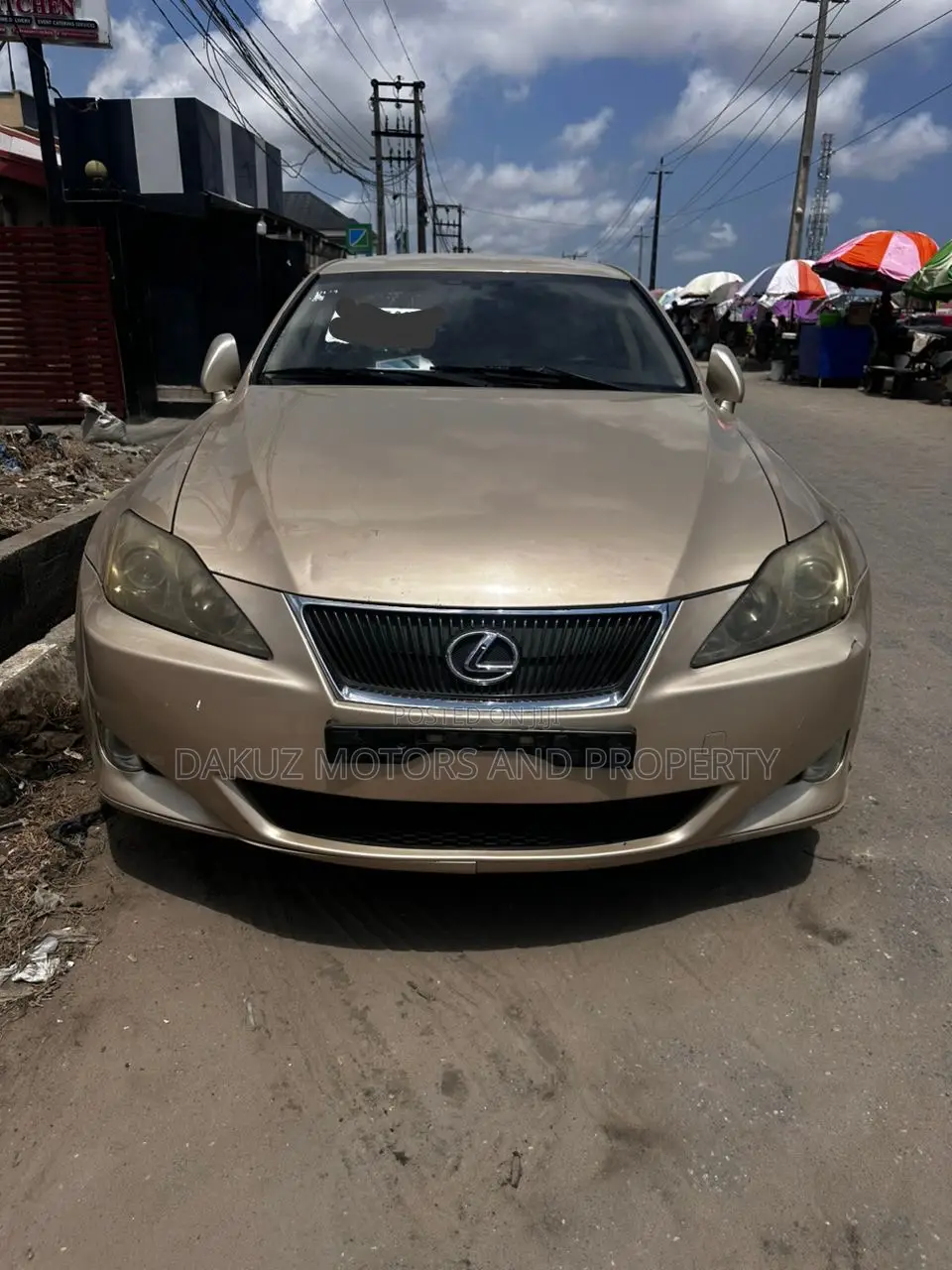 Lexus IS 2009 Gold