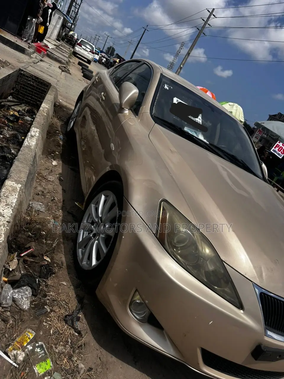 Lexus IS 2009 Gold