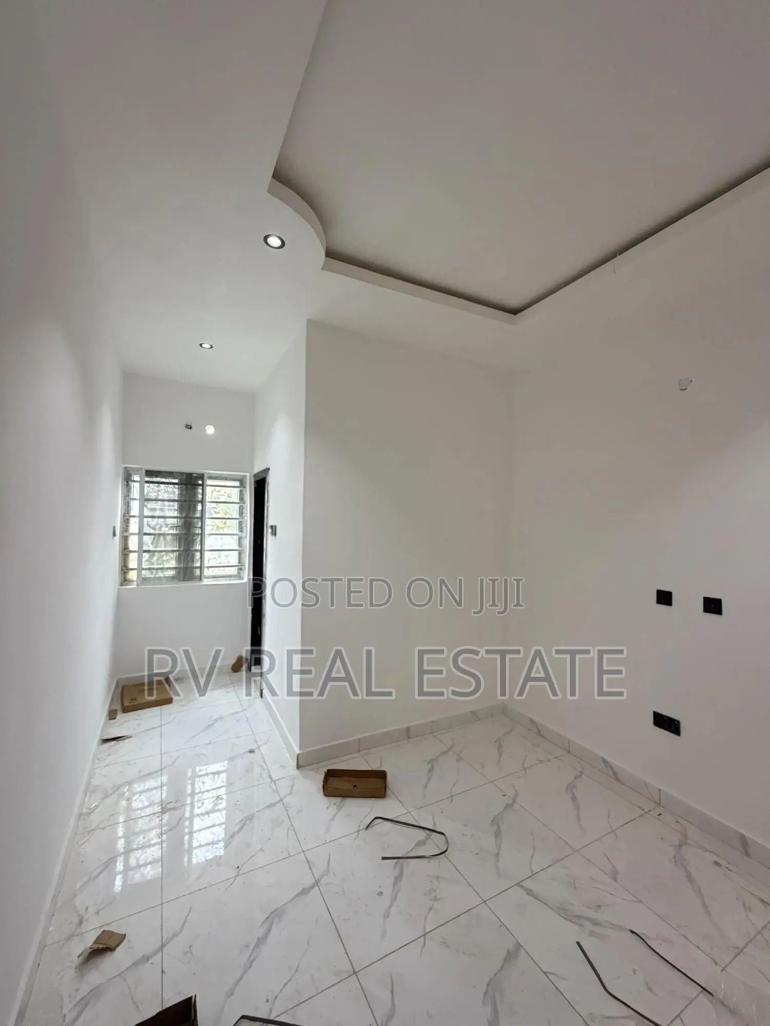 3bdrm Apartment in Oregun for sale