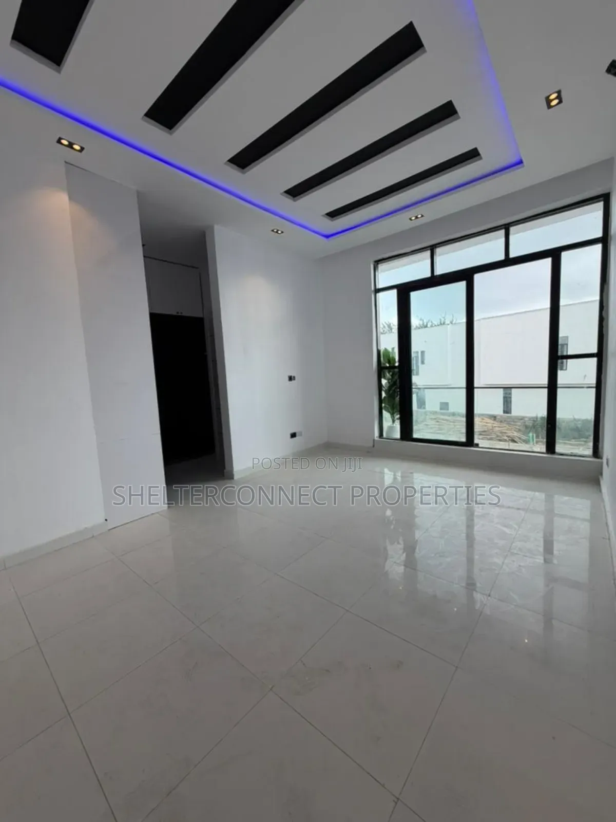 3bdrm Duplex in Ikota for sale