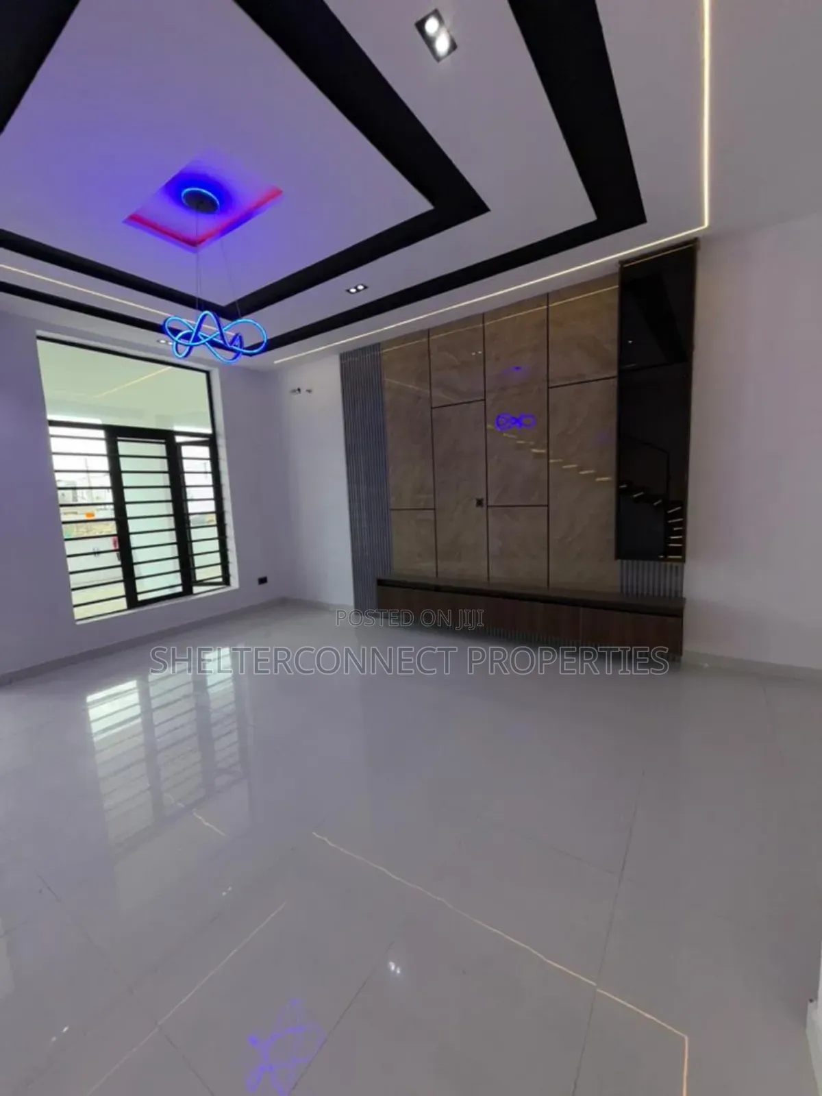 3bdrm Duplex in Ikota for sale
