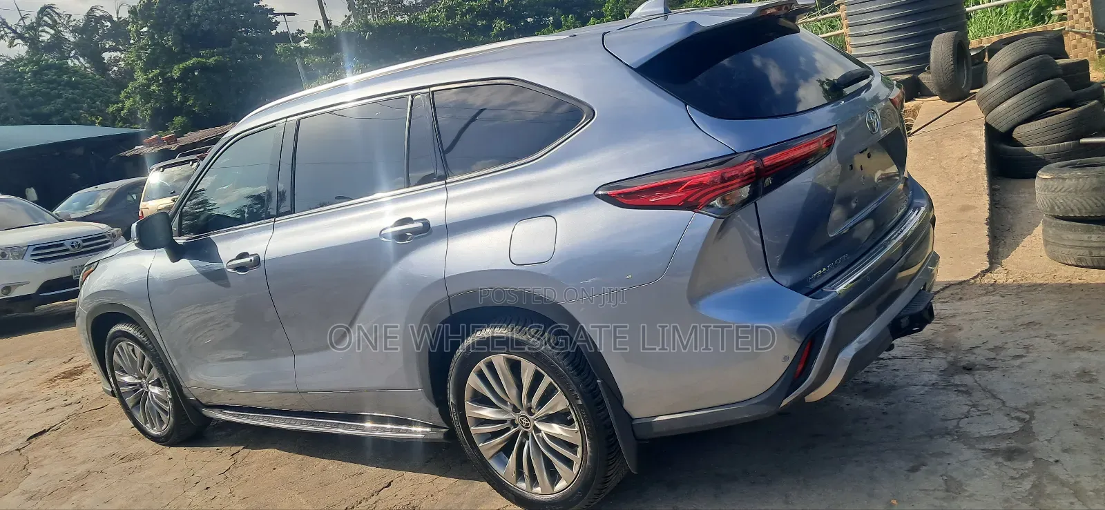Toyota Highlander 2021 Blue