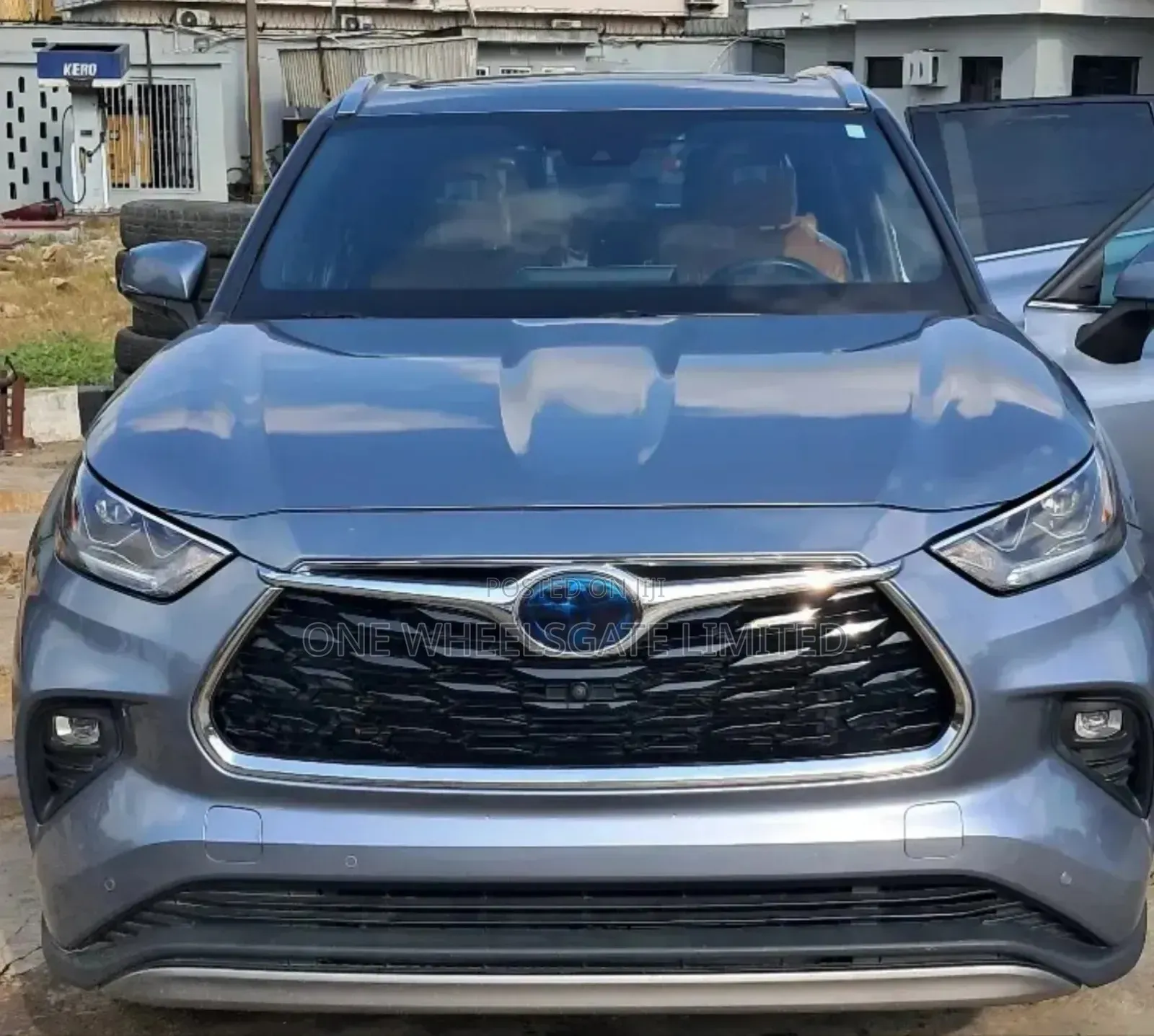 Toyota Highlander 2021 Blue