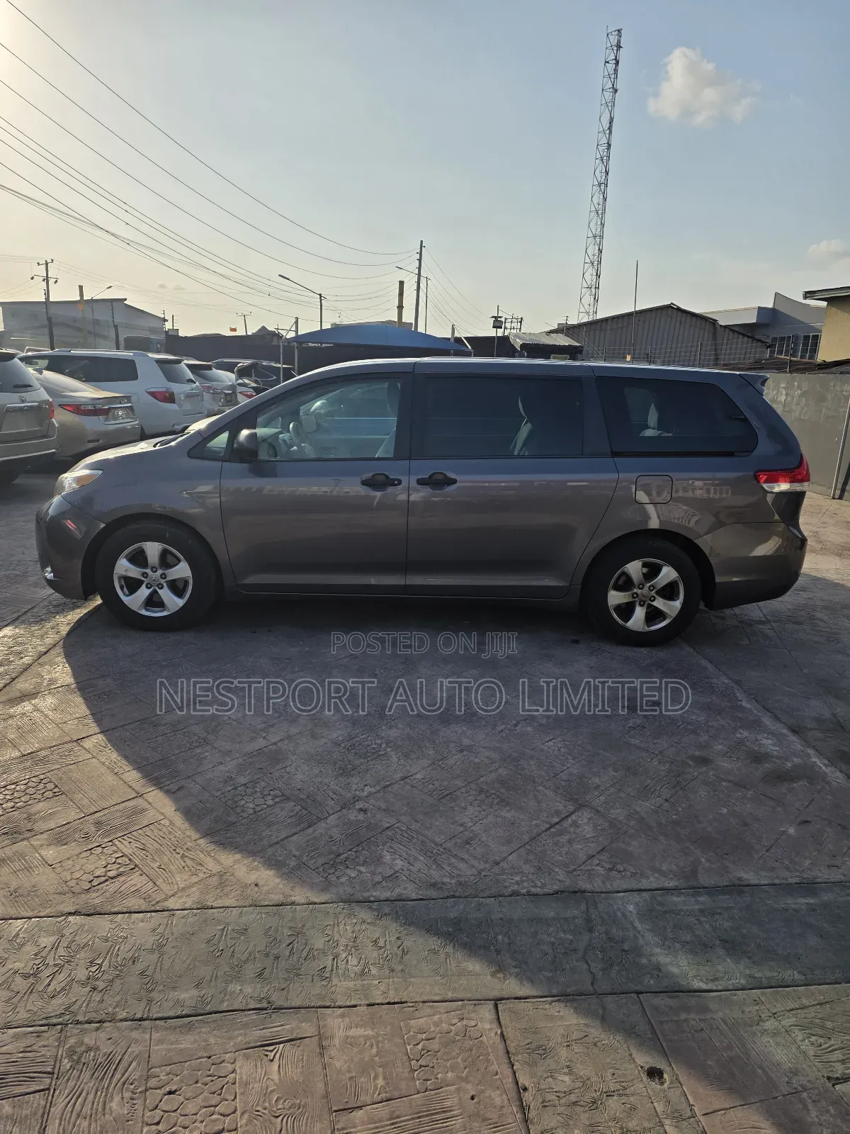 Toyota Sienna LE AWD 7-Passenger 2013 Brown
