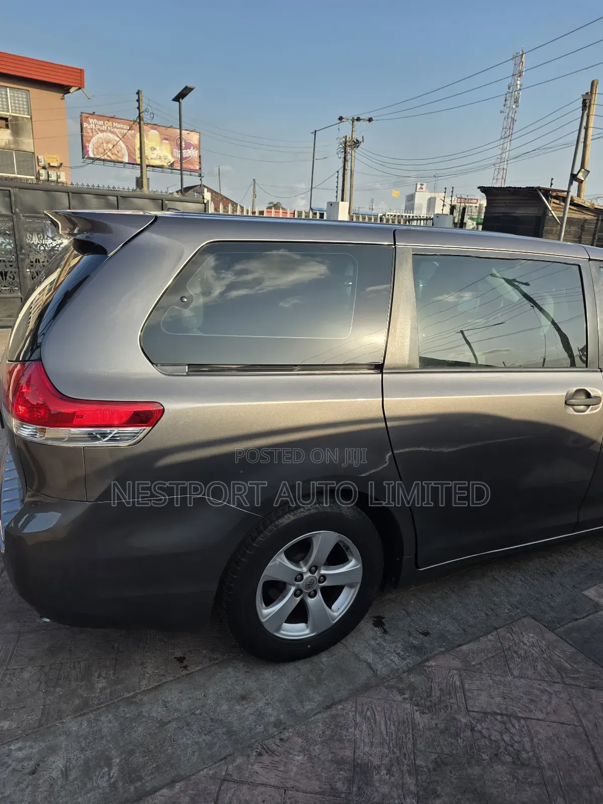 Toyota Sienna LE AWD 7-Passenger 2013 Brown