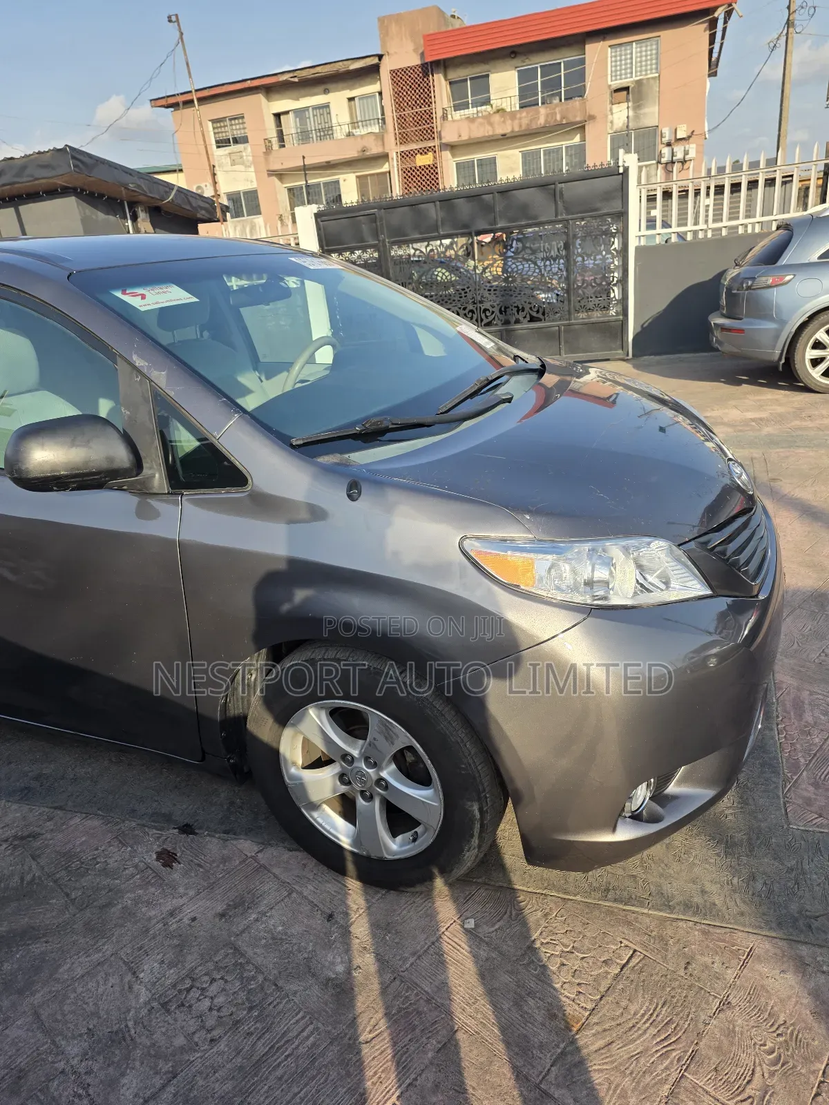 Toyota Sienna LE AWD 7-Passenger 2013 Brown