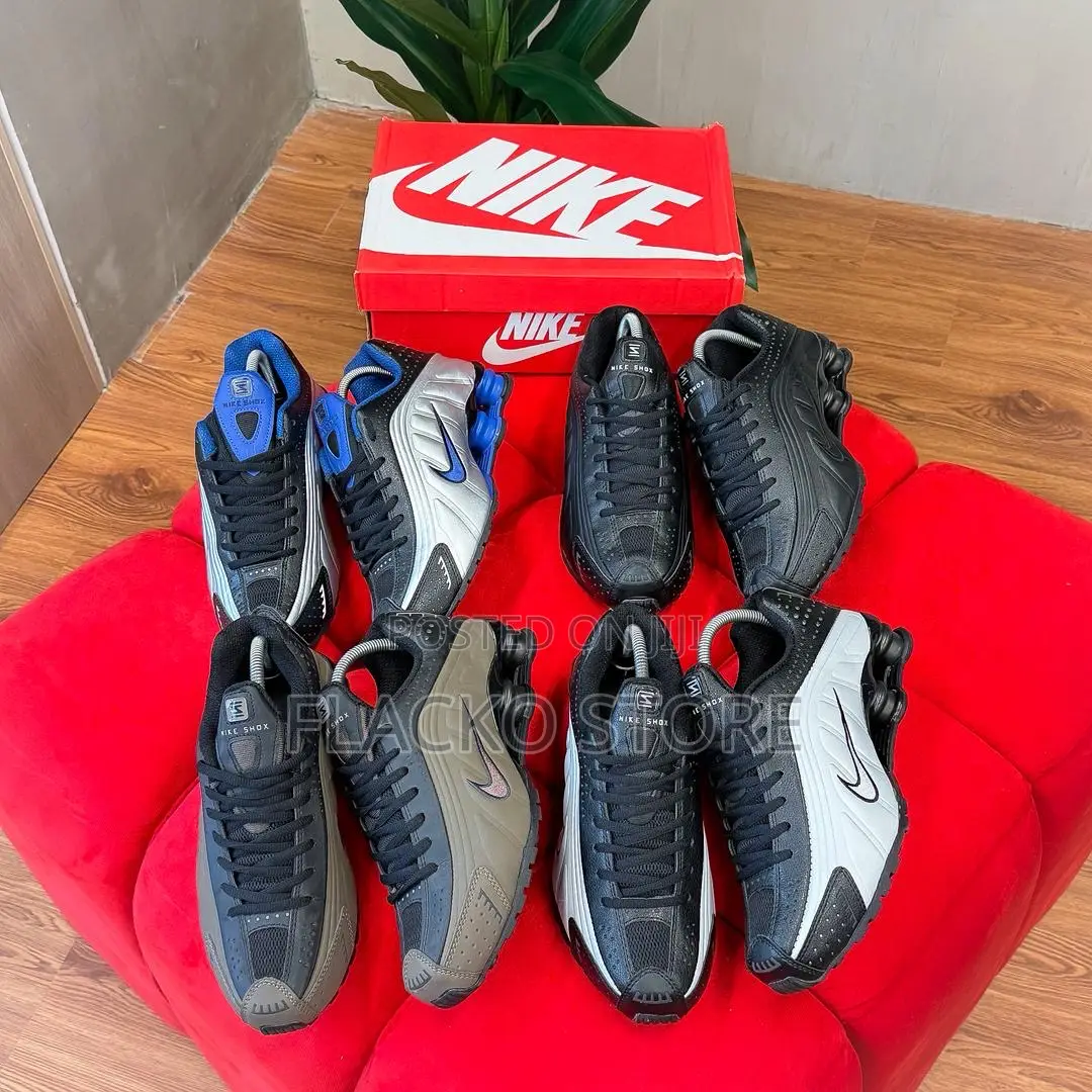 Original Nike Shox R4 Sneakers