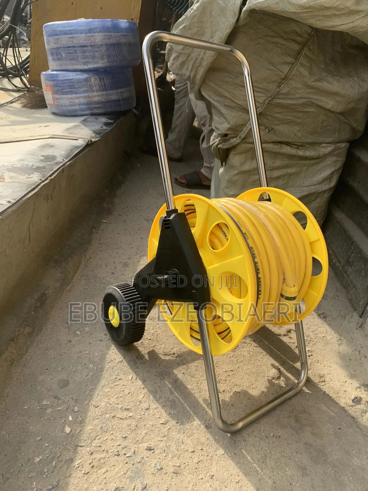 Garden Water Hose With Movable Wheel Reel