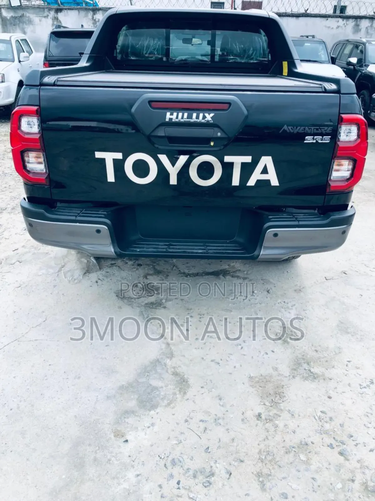 New Toyota Hilux 2025 Black