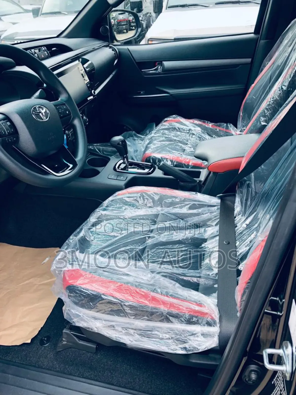 New Toyota Hilux 2025 Black