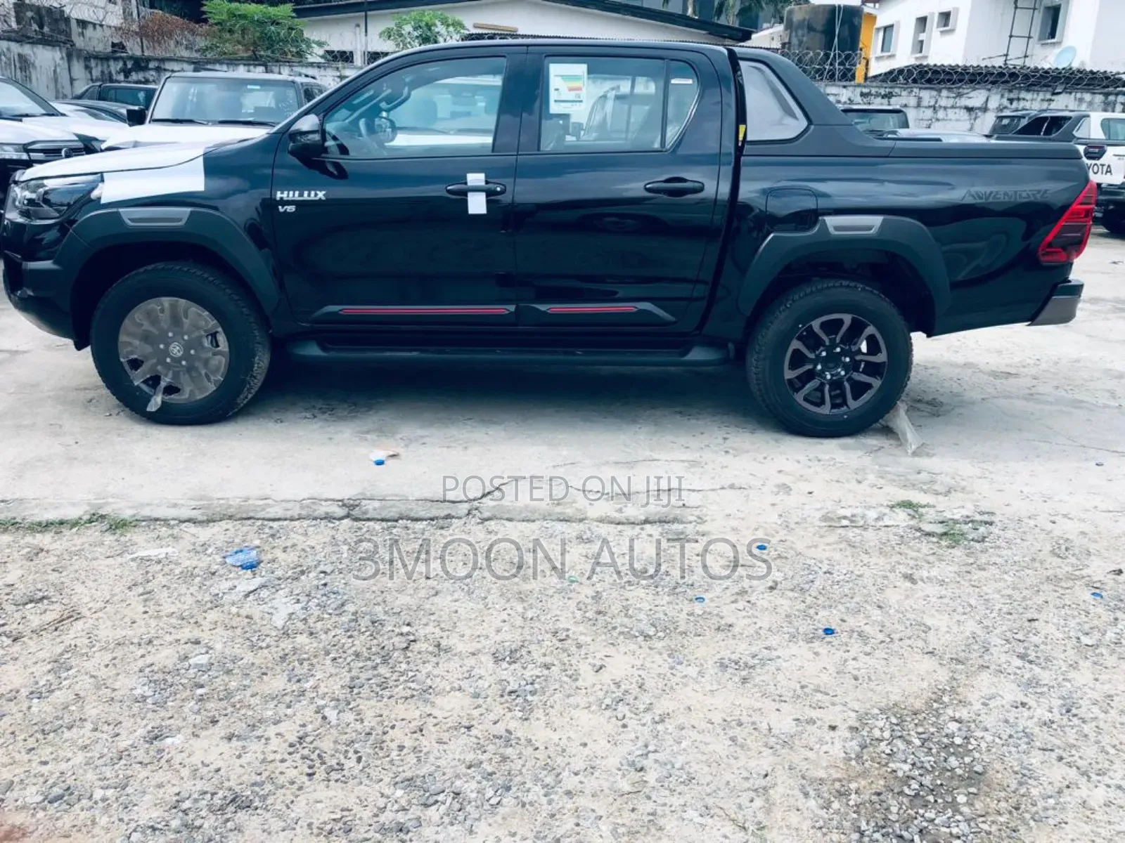 New Toyota Hilux 2025 Black