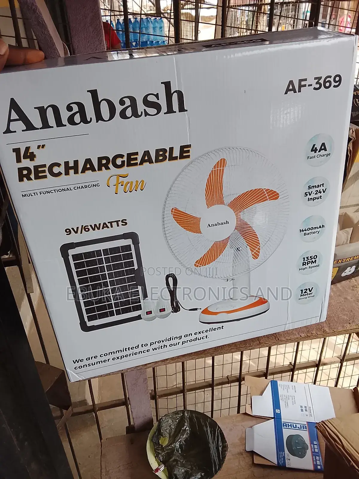 14 Inches Table Fan With Solar Panels and 2 Bulbs Inside Is Available