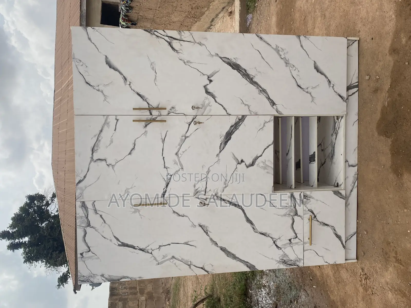 Wardrobe 3door Is Available