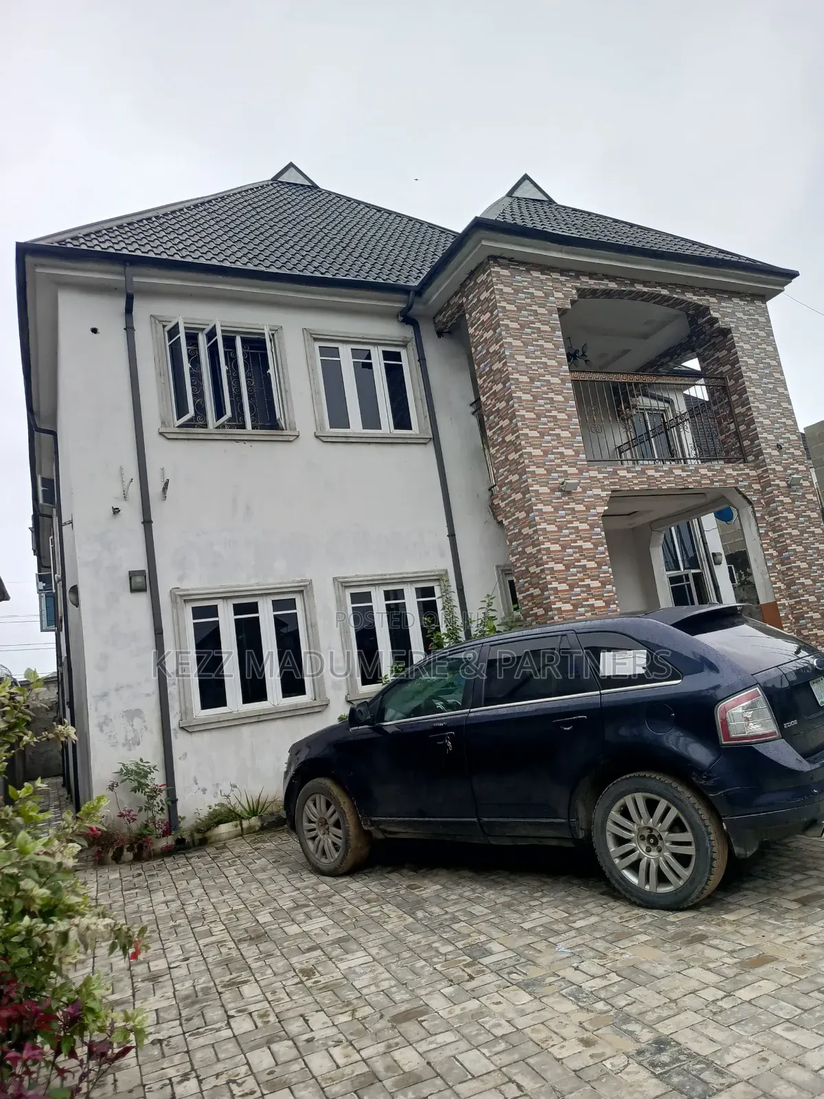 6bdrm Duplex in Gated Estate Sars, Rumuahalu for sale