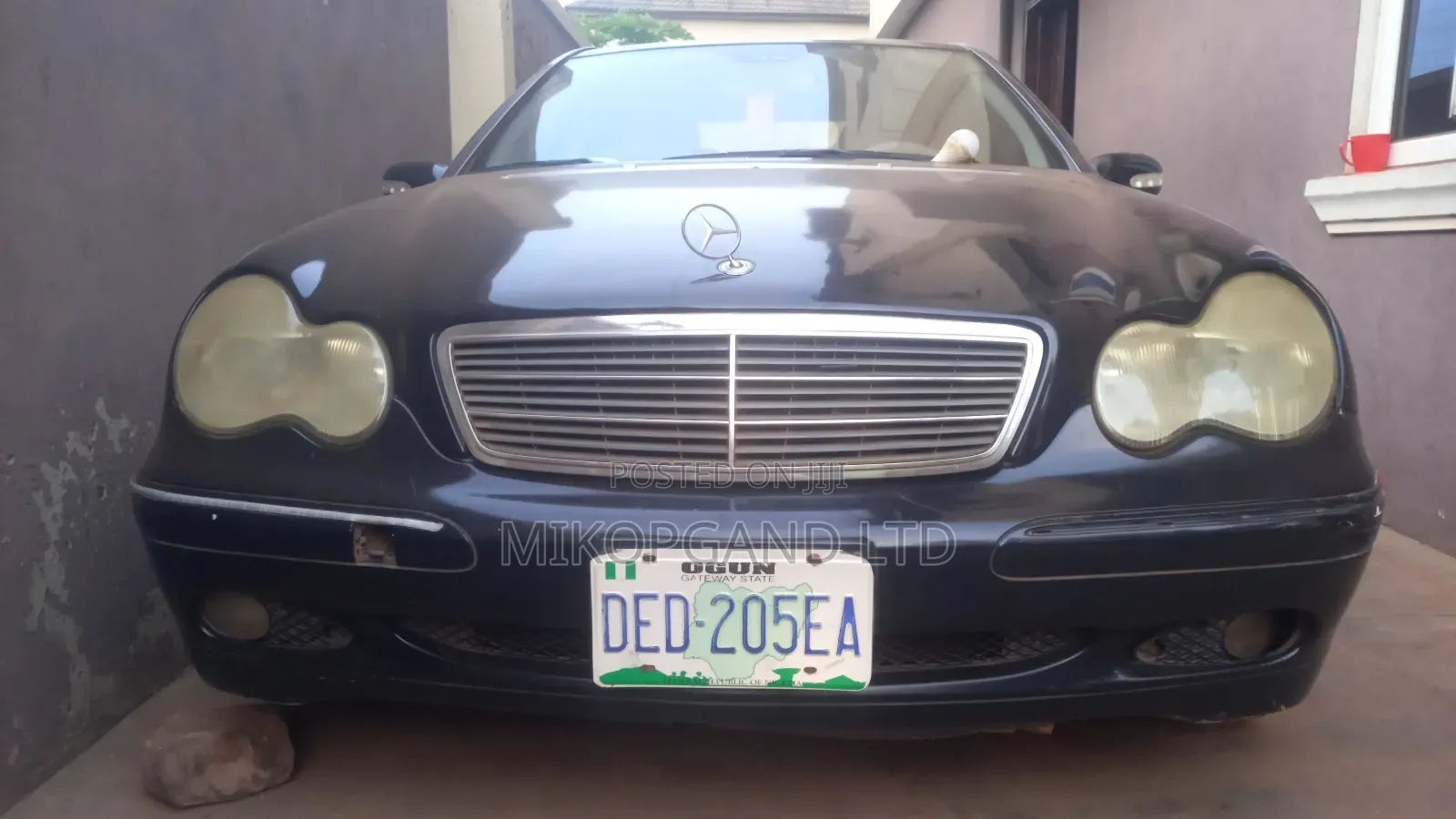 Mercedes-Benz C240 2.6 RWD 2003 Black