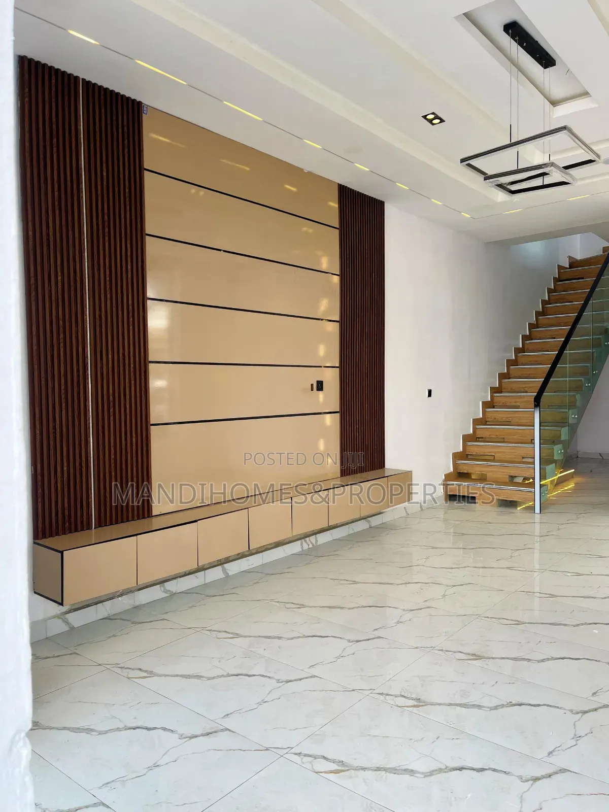 4bdrm Duplex in Ikota for sale