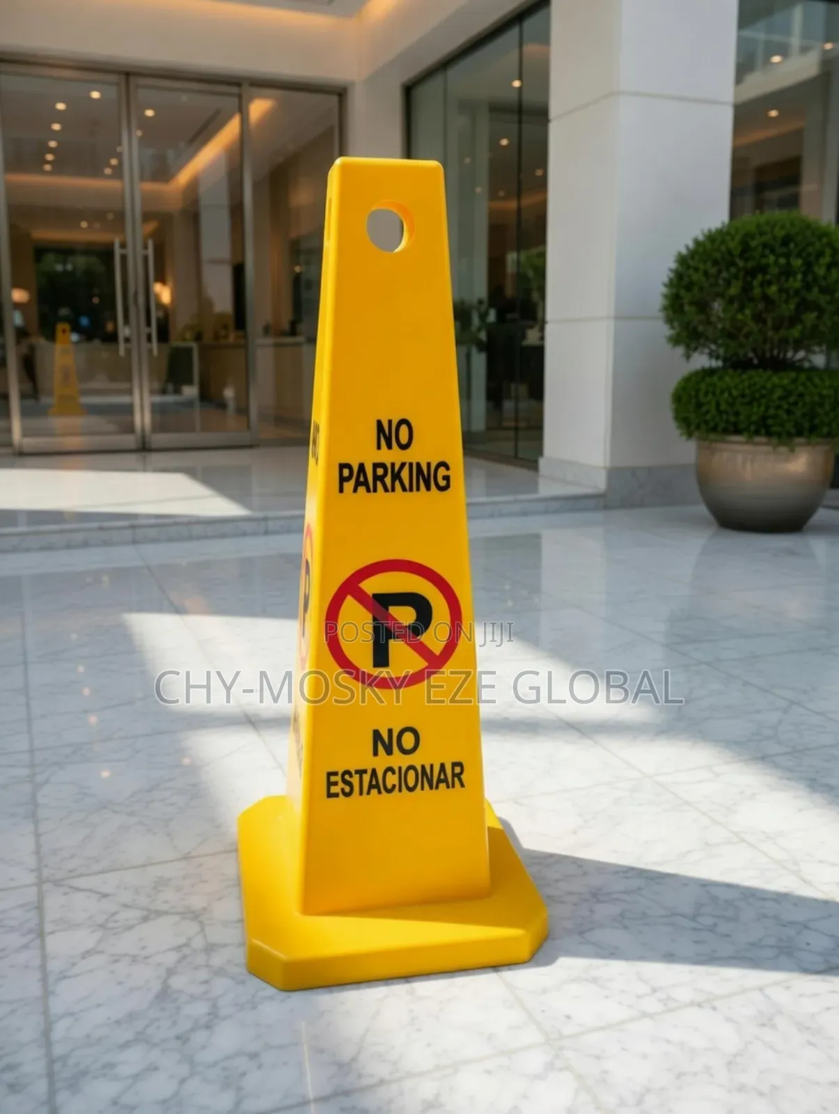 No Packing/Estacionar Sign