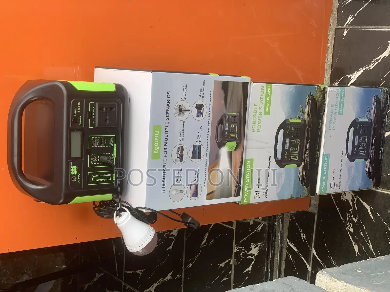 220v/256wh Power Station/Solar Generator