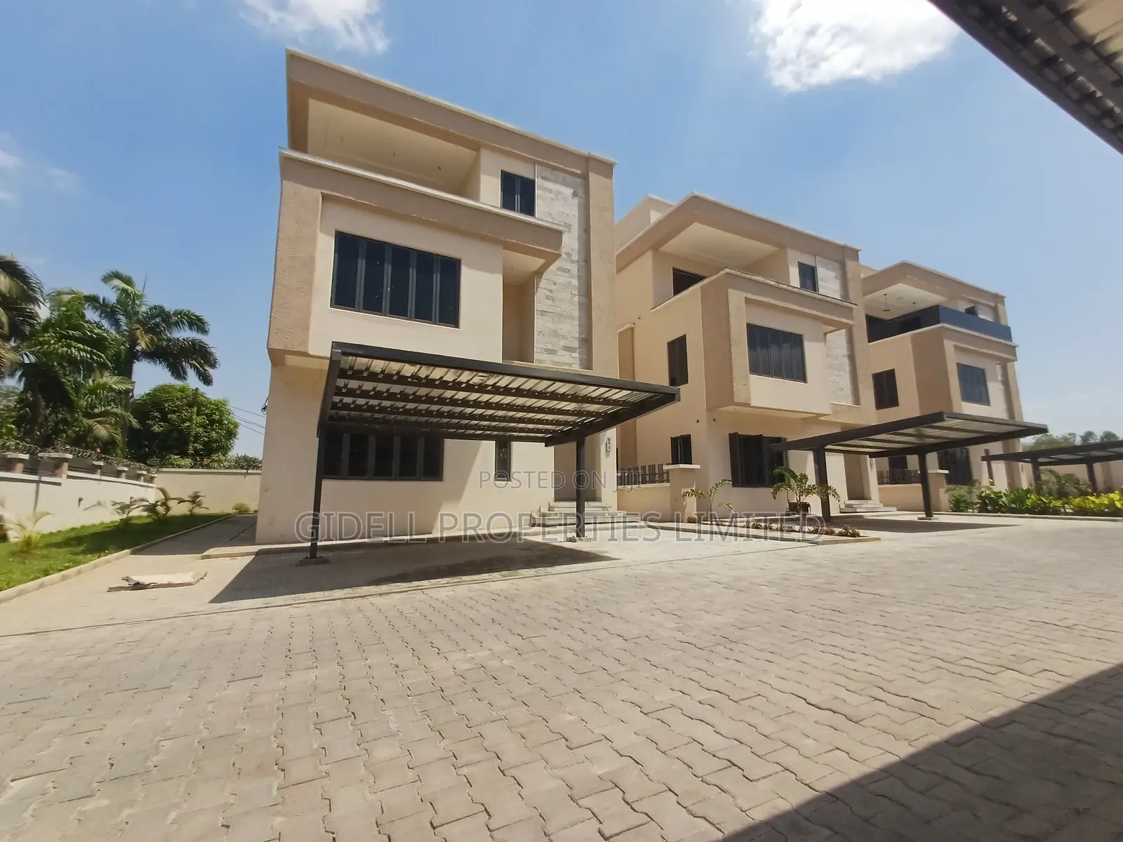 5bdrm Duplex in Zone 7 / Wuse for sale