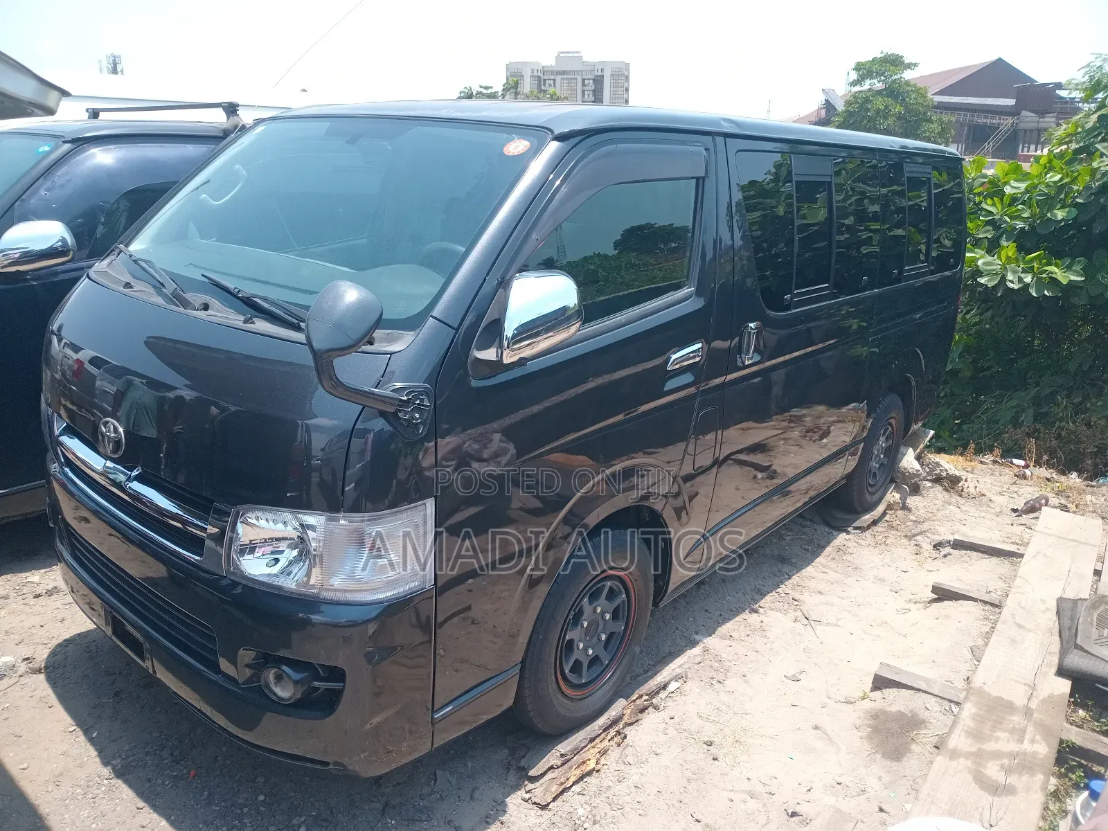 Toyota HiAce 2015 Black