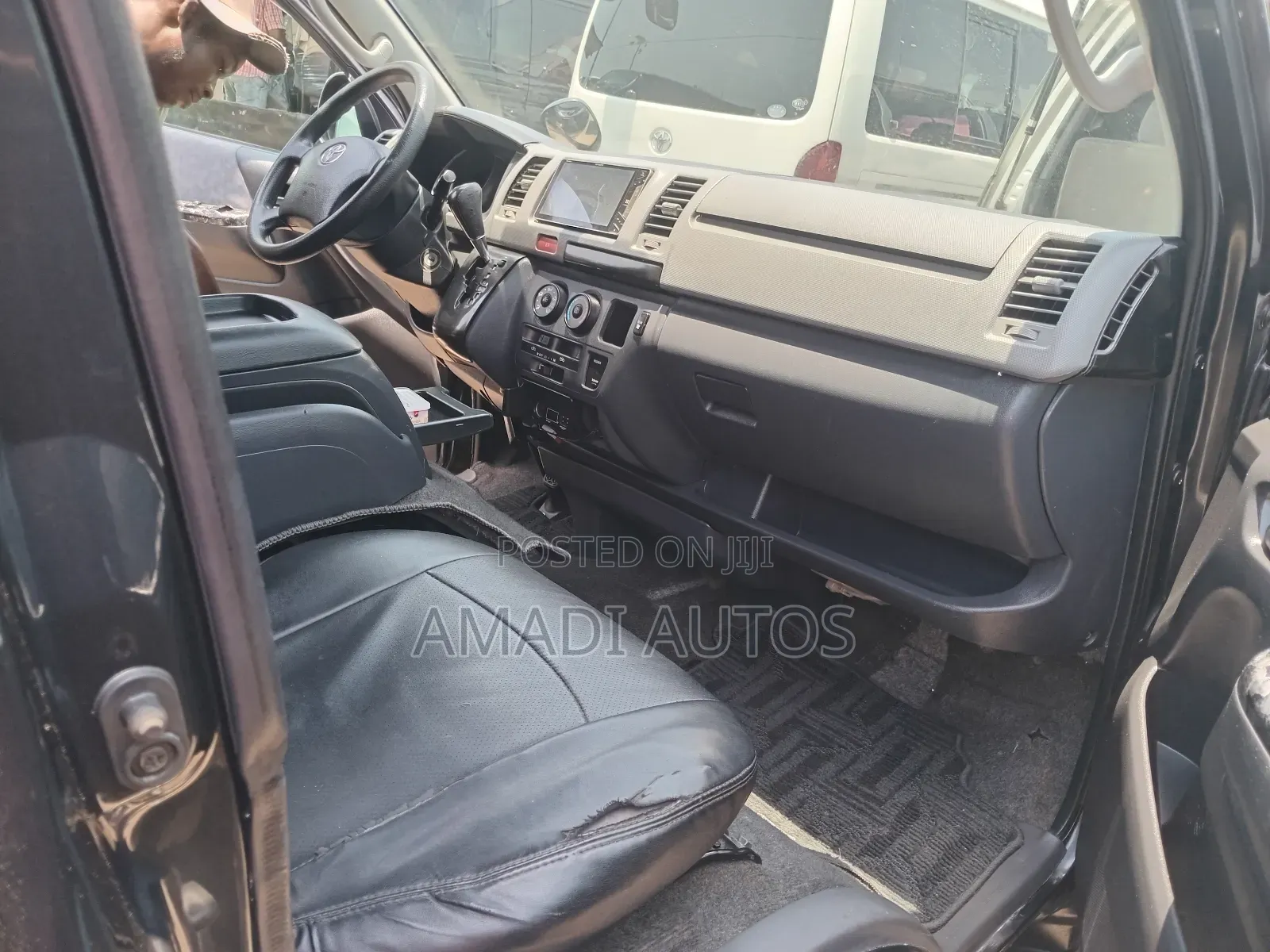 Toyota HiAce 2015 Black